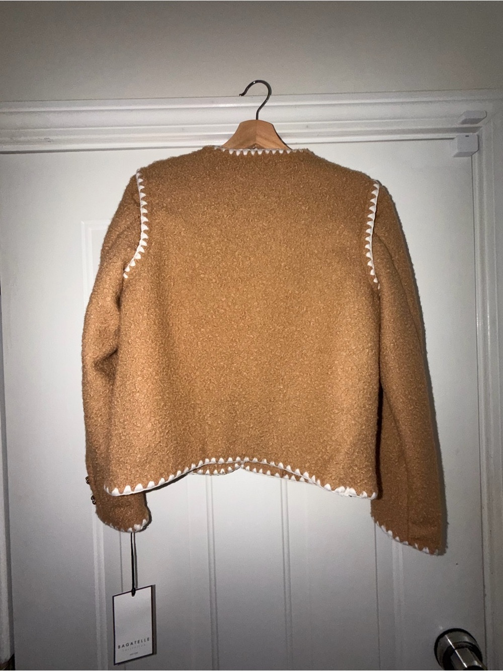 Bagatelle Camel Bouclé Cropped Jacket White Scallop Trim Cardigan Coat sz Small - Picture 11 of 11